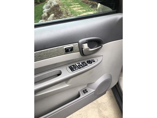 Photo 2 of 10 of 2002 Buick Rendezvous CX